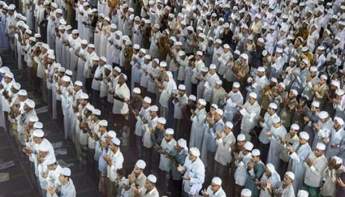 ramadhan-di-tarim-sholat-tarawih-bisa-100-rakaat-hingga-jelang-subuh-ion